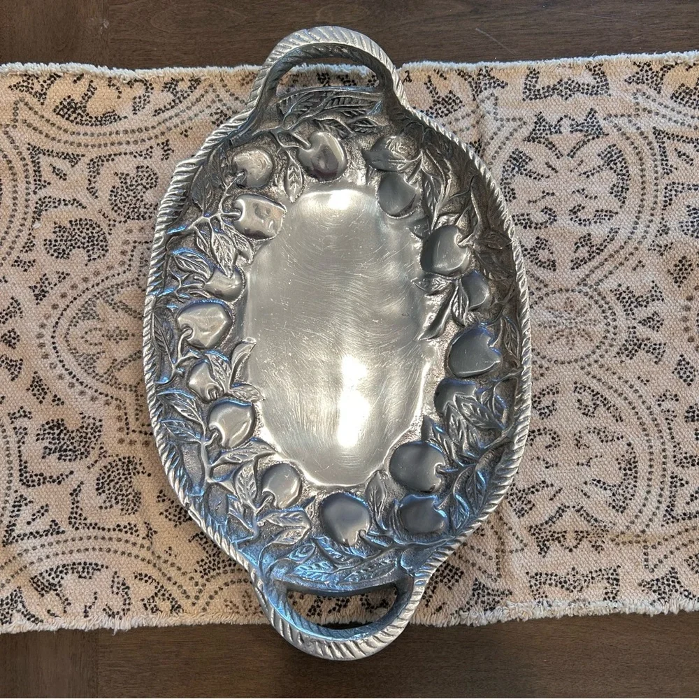 Vintage Arthur Court Double Handled Oval tray from the Apple Collection, 1989.